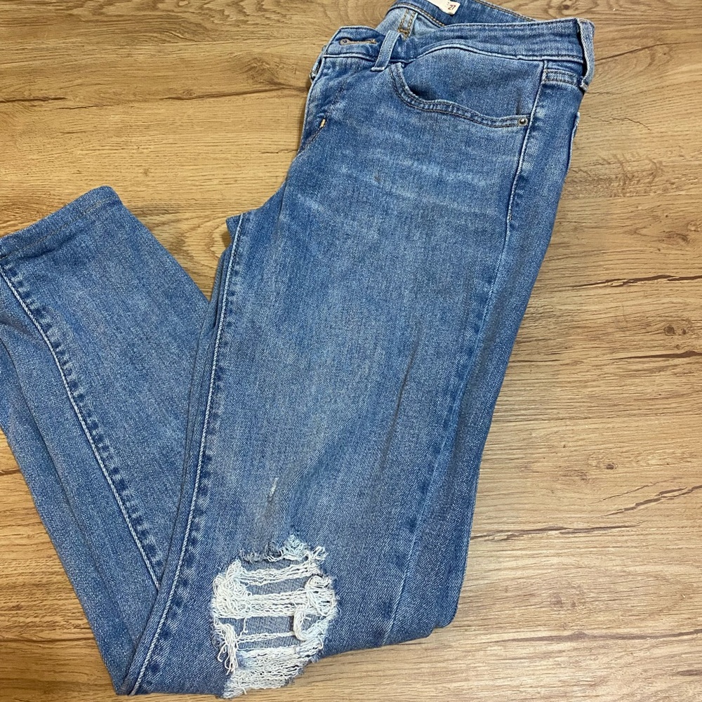 Levi’s skinny jeans size 27